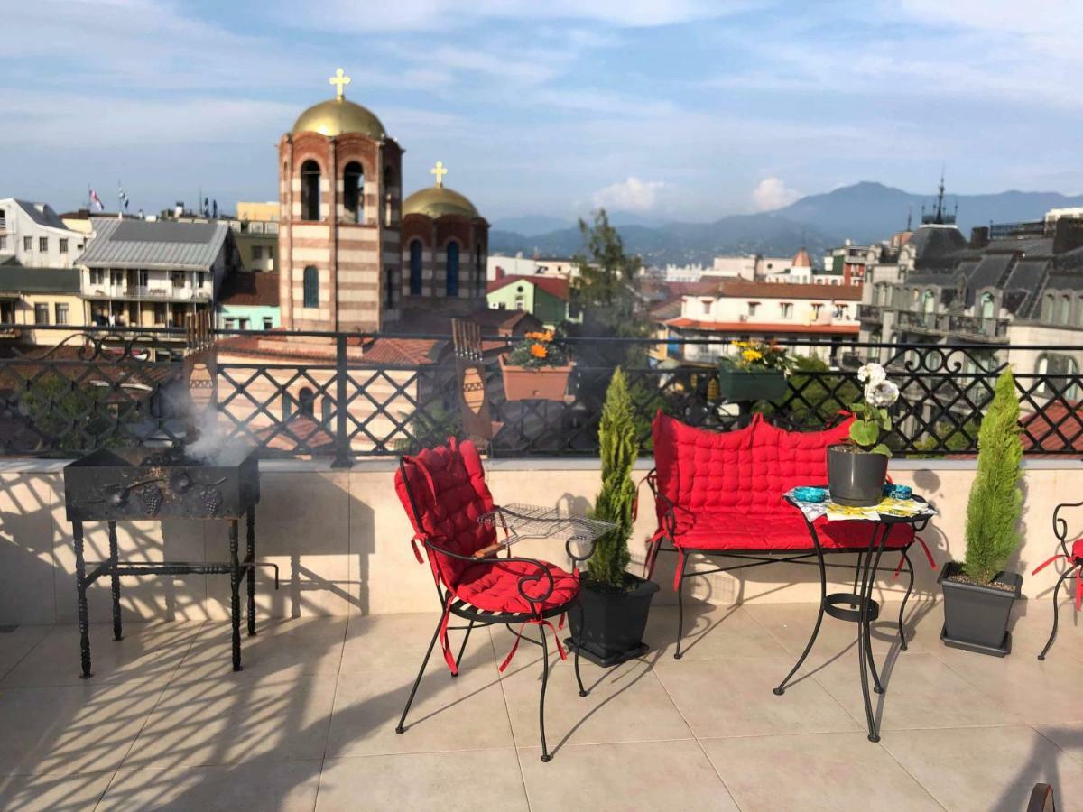 Piazza Batumi Guesthouse Exterior photo